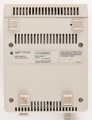 Lot #4058 Apple IIGS 'Woz Edition' Computer with Monitor, Keyboard, Mouse, External Drives, and Manuals - Image 19