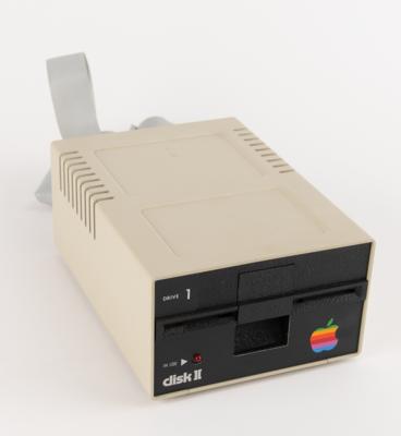 Lot #4062 Apple IIe Platinum Computer with Apple Disk II Drive - Image 5