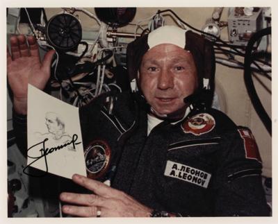 Lot #449 Alexei Leonov Signed Photograph - Image 1