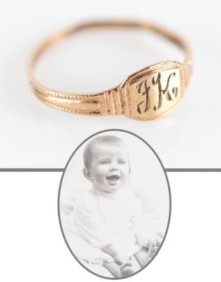 Lot #5033 John F. Kennedy 10k Gold Christening Ring - Image 1