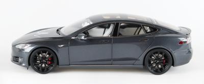 Lot #186 Elon Musk Signed Tesla Model S P100D Scale Model - Image 5