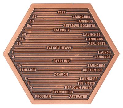 Lot #486 SpaceX Employee Medallion: 2022 Space Achievements - Image 2