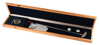 Lot #52 Bill Clinton Presidential Gift - Putter and Golf Ball Set - Image 5