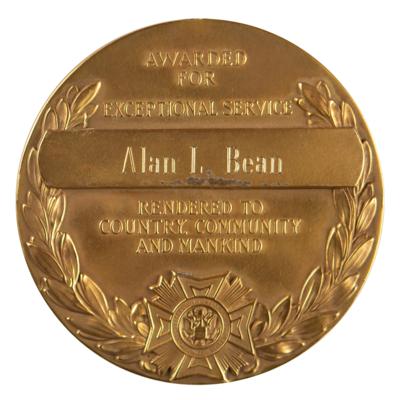 Lot #6212 Gold Medal of Merit and Citation (Veterans of Foreign Wars of the United States) - From the Personal Collection of Alan Bean - Image 2