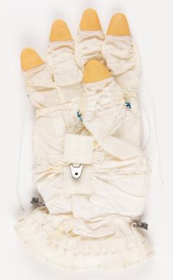 Lot #6435 Space Shuttle 4000 Series EMU Glove Restraint Assembly (Right) - Image 2