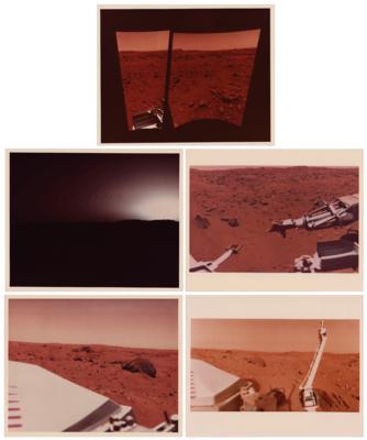 Lot #6468 Viking 1 Lander (5) Original Vintage Photographs of the Surface of Mars - Image 1