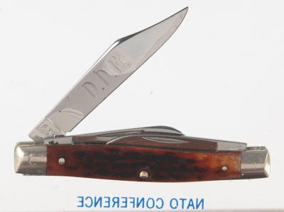 Lot #88 Dwight D. Eisenhower (5) Gift Pocketknives - From the Family Collection of Brig. Gen. Robert L. Schulz - Image 10