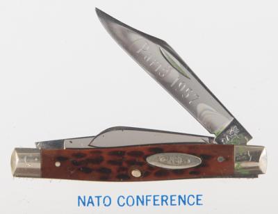 Lot #88 Dwight D. Eisenhower (5) Gift Pocketknives - From the Family Collection of Brig. Gen. Robert L. Schulz - Image 9