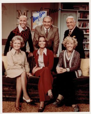 Lot #687 Mary Tyler Moore Signed Photograph - Image 1