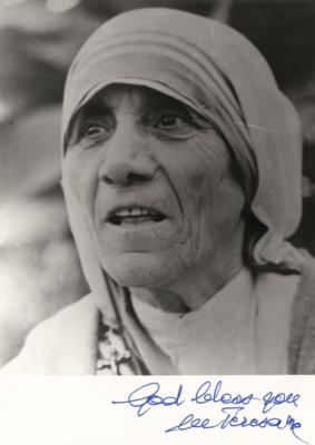 Lot #276 Mother Teresa Signed Photograph