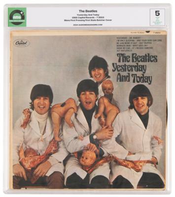 Lot #7042 Beatles 'Third State' Mono Butcher Album (AMG 5) - Image 1