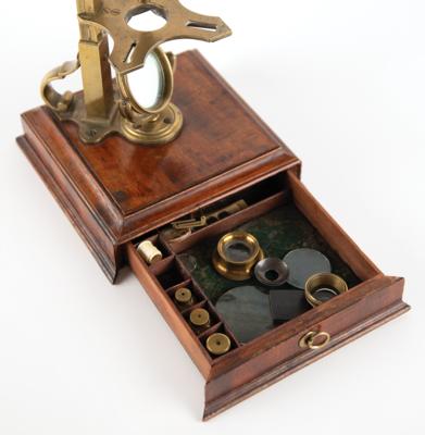 Lot #164 Cuff-style Brass Microscope by George Sterrop (c. 1750) - Image 5