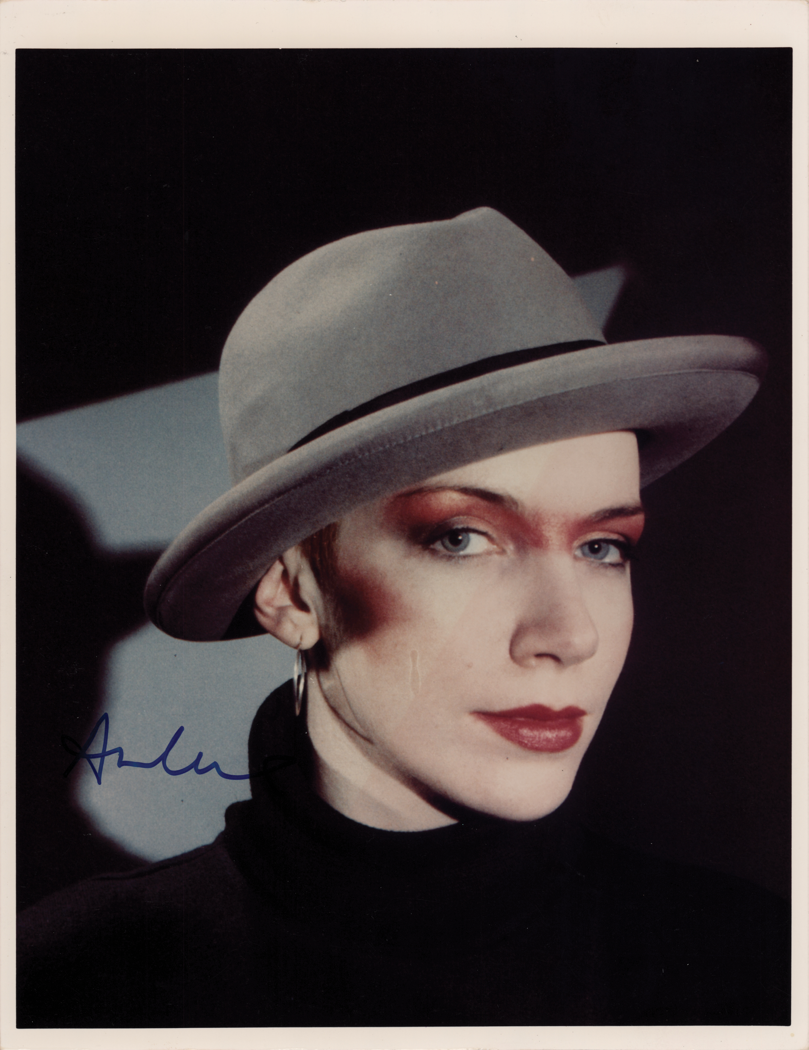 Lot #559 Annie Lennox Signed Photograph - Image 1