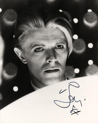 Lot #520 David Bowie Signed Photograph - Image 1