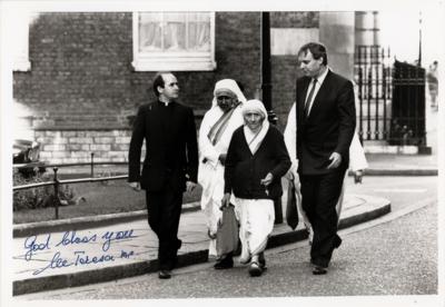 Lot #255 Mother Teresa Signed Photograph