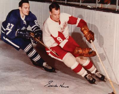 Lot #724 Gordie Howe Signed Oversized Photograph - Image 2