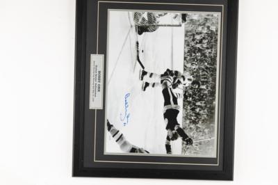 Lot #733 Bobby Orr Signed Limited Edition Oversized Photograph - Image 2