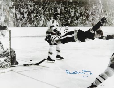 Lot #733 Bobby Orr Signed Limited Edition Oversized Photograph - Image 3