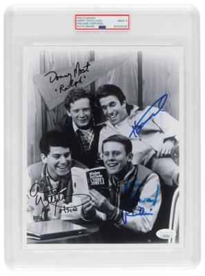 Lot #1220 Happy Days Signed Photograph - PSA MINT