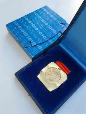 Lot #3092 Sarajevo 1984 Winter Olympics Unawarded Gold Winner's Medal - Image 6