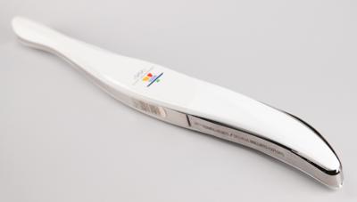 Lot #3030 Vancouver 2010 Winter Olympics Torch - Image 2