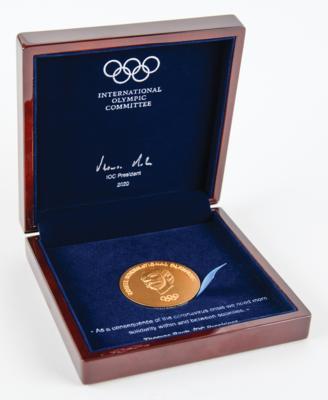 Lot #3385 Tokyo 2020 IOC Commemorative Medal from President Thomas Bach - From the Collection of IOC Member Phillip W. Coles - Image 4