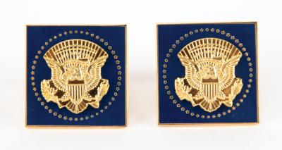 Lot #286 Donald Trump Presidential Gift - POTUS Seal Cufflinks (Square) - Image 1