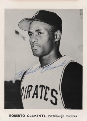 Lot #889 Roberto Clemente Signed Photograph -