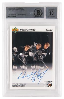 Lot #910 Wayne Gretzky Signed Hockey Card -