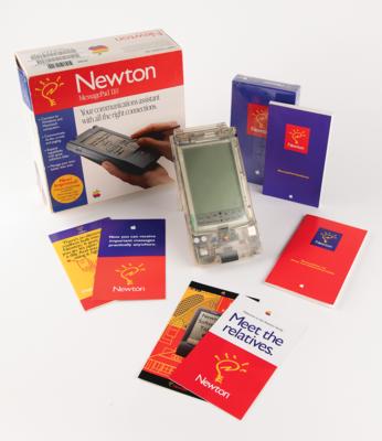 Lot #6089 Apple Newton MessagePad 110 - Elusive
