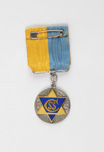 Lot #9014 London 1908 Summer Olympics Swedish Swim Club Badge - Image 1