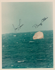 Lot #8105  Gemini 12 Signed Photograph - Image 1