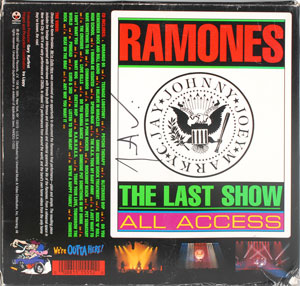 Lot #673  Ramones - Image 2