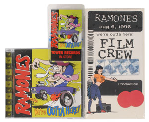 Lot #673  Ramones - Image 3
