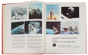 Lot #6112 Gemini Astronauts VI to XII Signed Earth Photographs Hardcover Book - Image 3