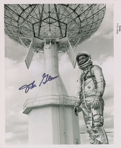 Lot #6100 Mercury Astronauts Set of Three Signed Photographs - Image 3