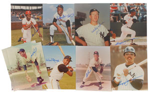 Lot #933 Baseball Hall of Famers