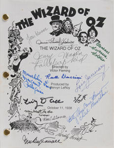 Lot #919 Wizard of Oz: Munchkins - Image 6