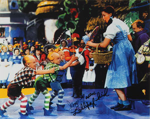 Lot #922 Wizard of Oz: Munchkins - Image 1