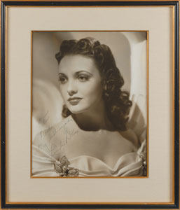 Lot #8188 Linda Darnell Oversized Signed Photograph - Image 2