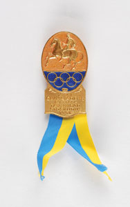 Lot #9093 Stockholm 1956 Summer Olympics Organizing Committee Badge - Image 1
