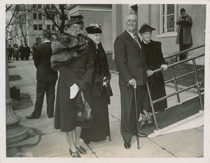 Lot #831 Franklin and Eleanor Roosevelt - Image 1