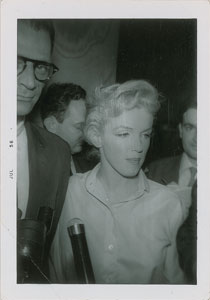 Lot #660 Marilyn Monroe - Image 1