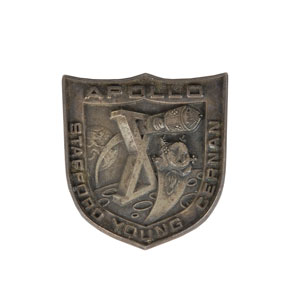Lot #8213 John Young’s Apollo 10 Flown Robbins Medal - Image 1
