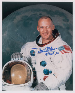 Lot #8247 Buzz Aldrin Signed Photograph - Image 1