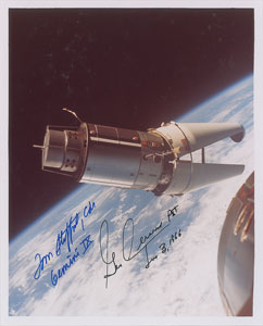 Lot #8099  Gemini 9 Signed Photograph - Image 1