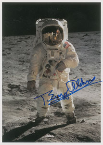 Lot #8239 Buzz Aldrin Pair of Signed Photographs - Image 2