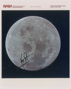 Lot #8231 Neil Armstrong Signed Photograph - Image 1