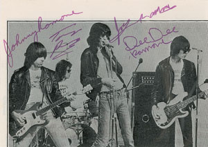 Lot #696 The Ramones - Image 2