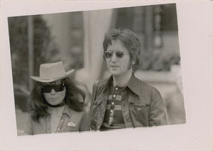 Lot #4031 John Lennon and Yoko Ono Signatures - Image 3